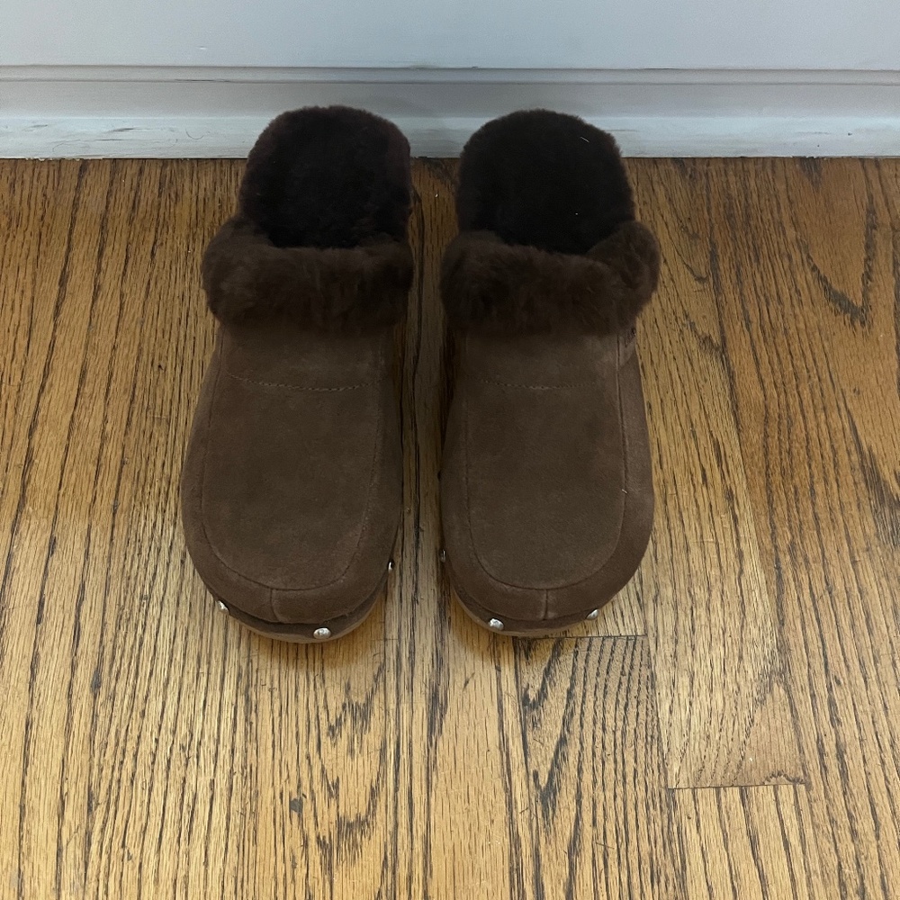 Clogs - Picture 2 of 5